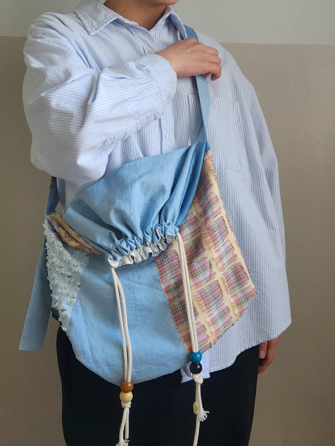 업사이클링 패치워크 스트링 크로스백 휘뚜루마뚜루 가방 상품이미지4