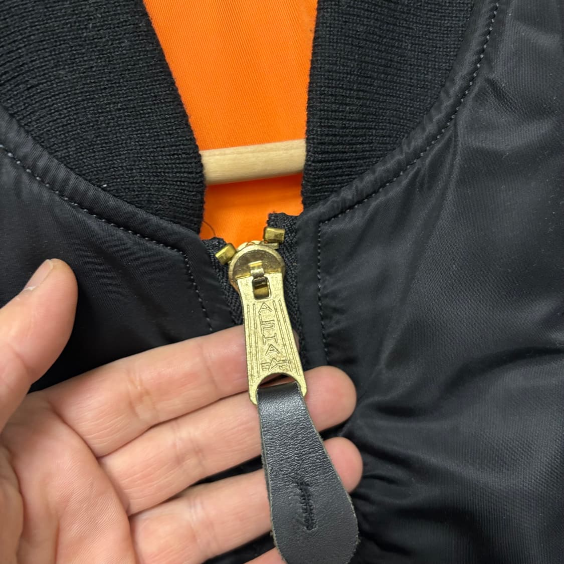 알파인더스트리 블랙 MA-1 상품이미지4