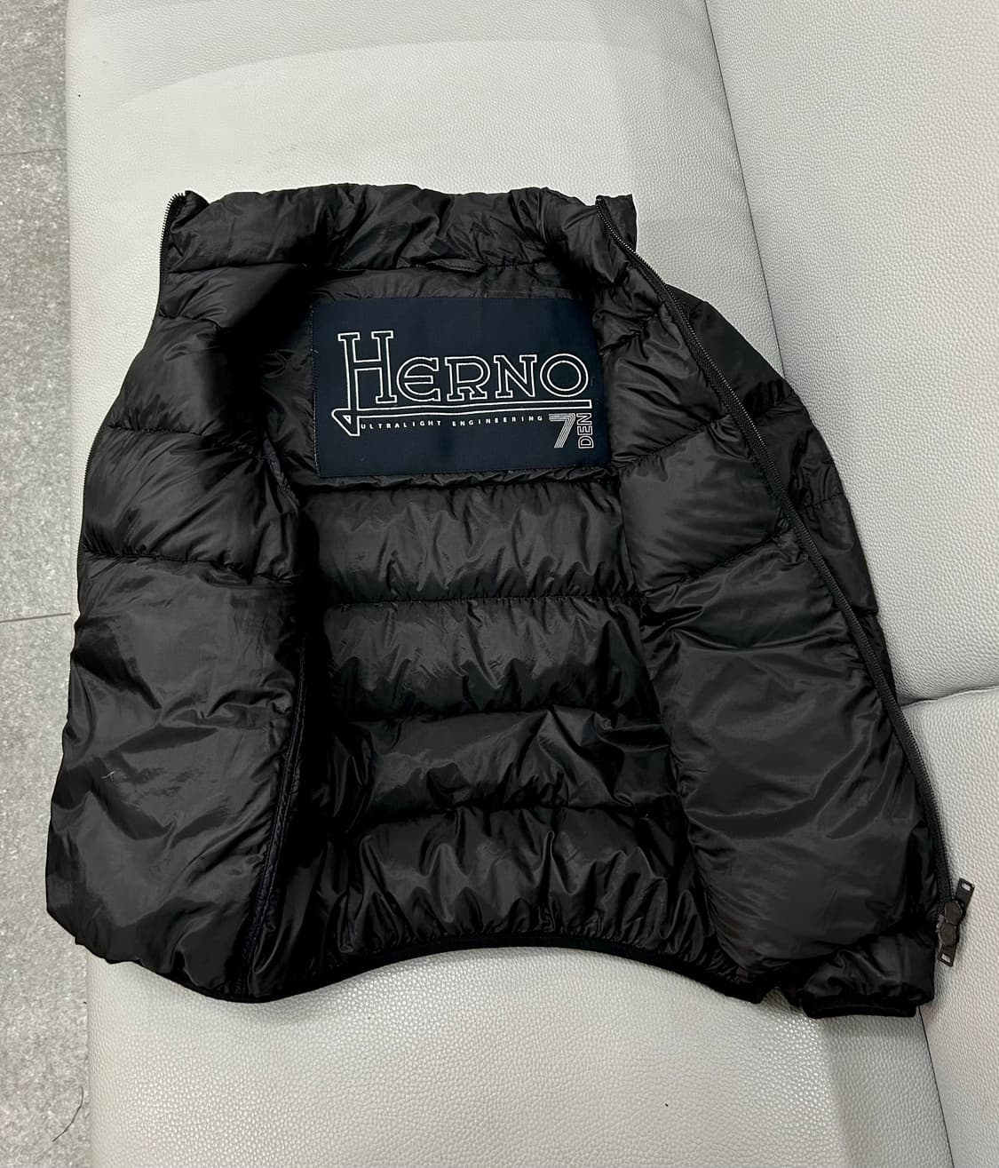 에르노 키즈 블랙 다운 경량패딩(10세) 상품이미지6