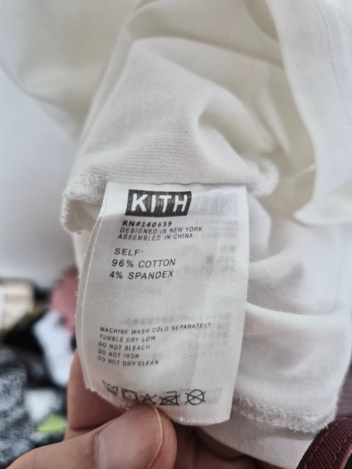 키스Kith 박스로고 화이트 반팔티셔츠 1 - T135 상품이미지5