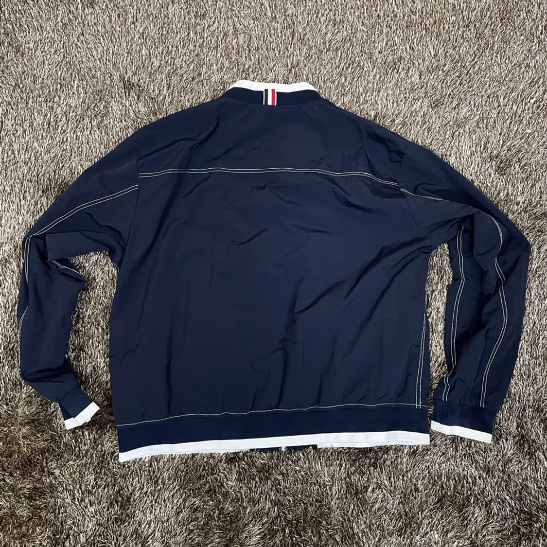 톰 브라운 Thom Browne 네이비 배색 봄버 자켓 3 상품이미지8