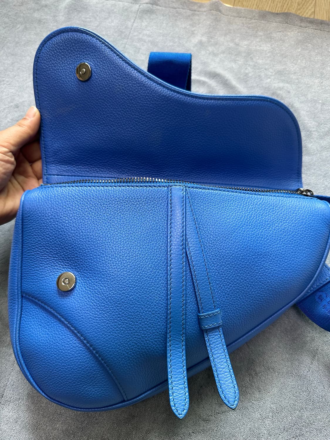 디올 새들백 블루 상품이미지5