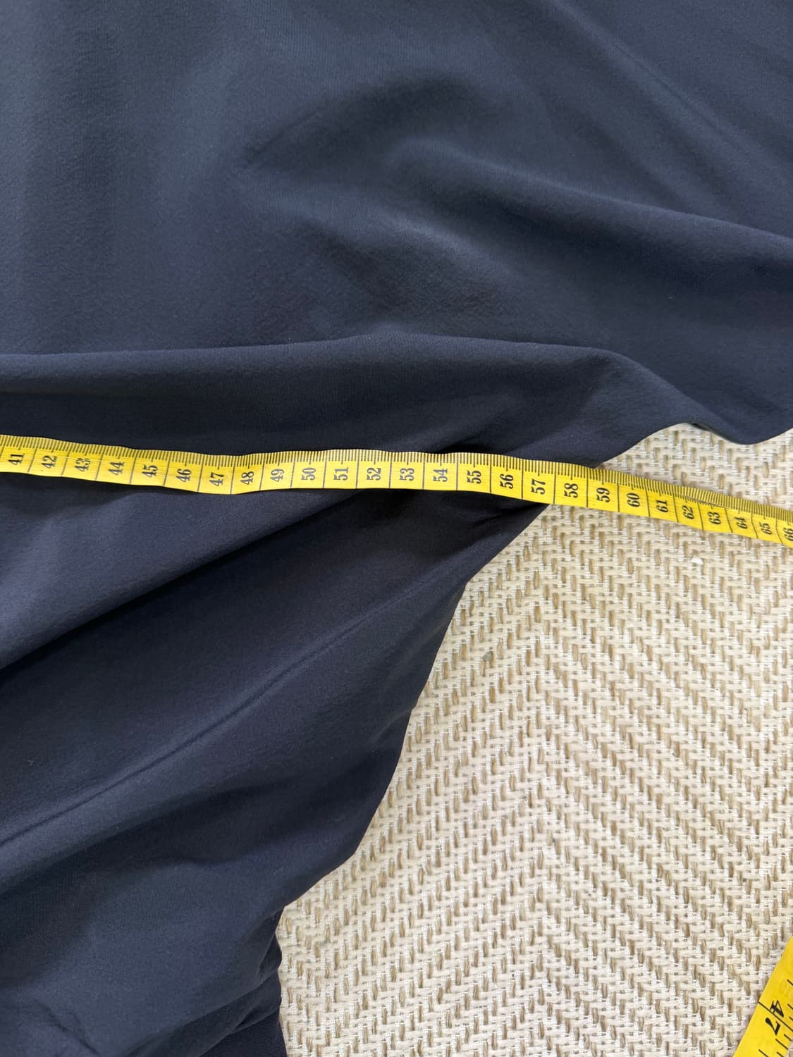 정품) 랑방 한섬 블랙 롱 슬리브 랩 원피스 82 상품이미지8