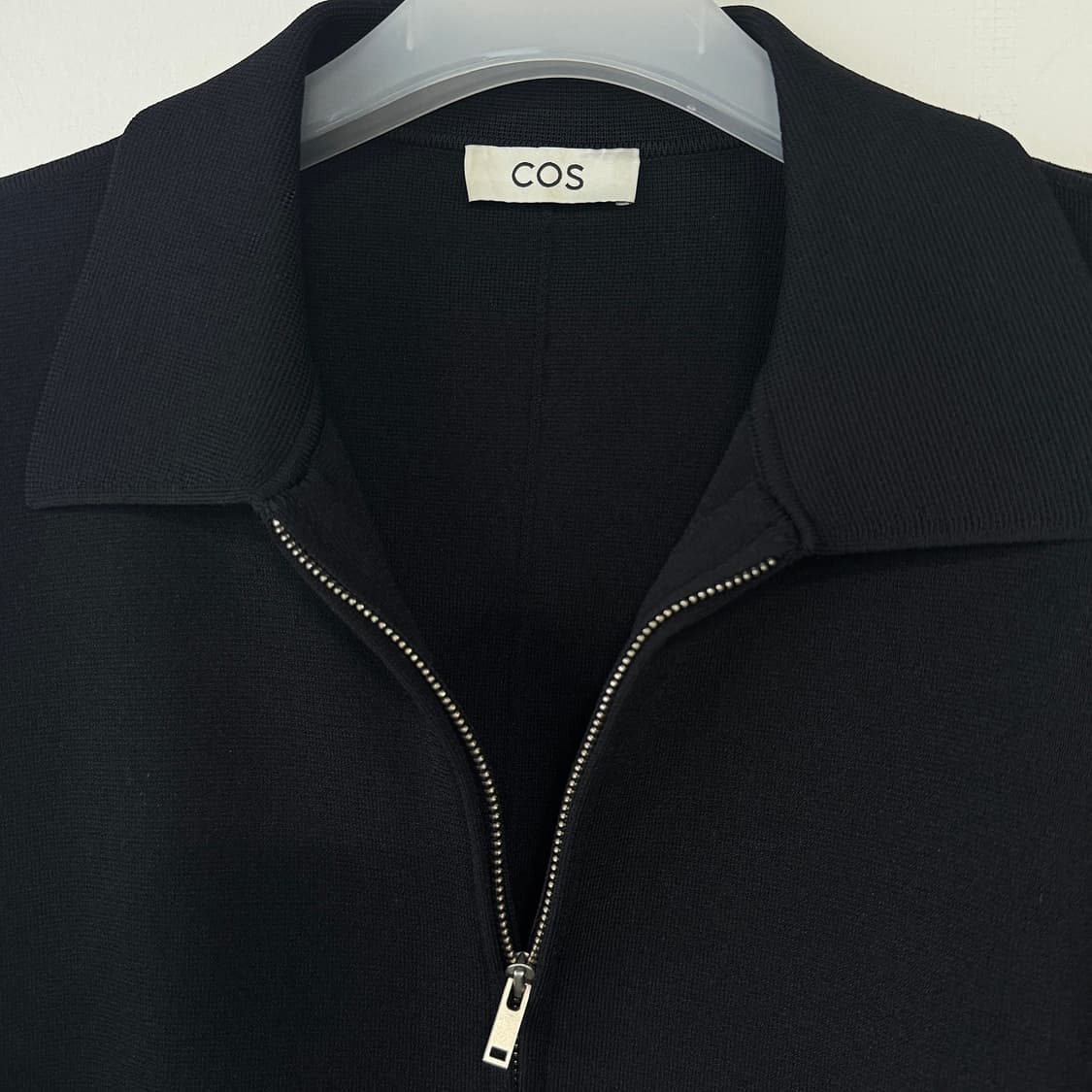 코스 COS 22 크롭 니트 집업 상품이미지3