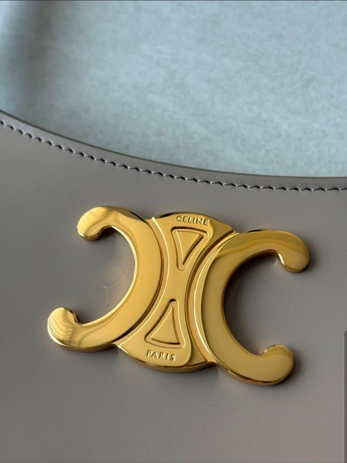 셀린느 틸리백 트리옹프 베이지 상품이미지4