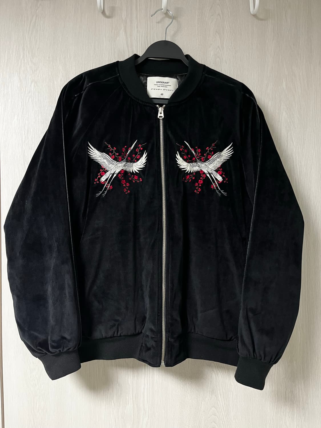 언더에어(UNDERAIR) 학 자수 벨벳 스카챤 점퍼 48(XL) 상품이미지1