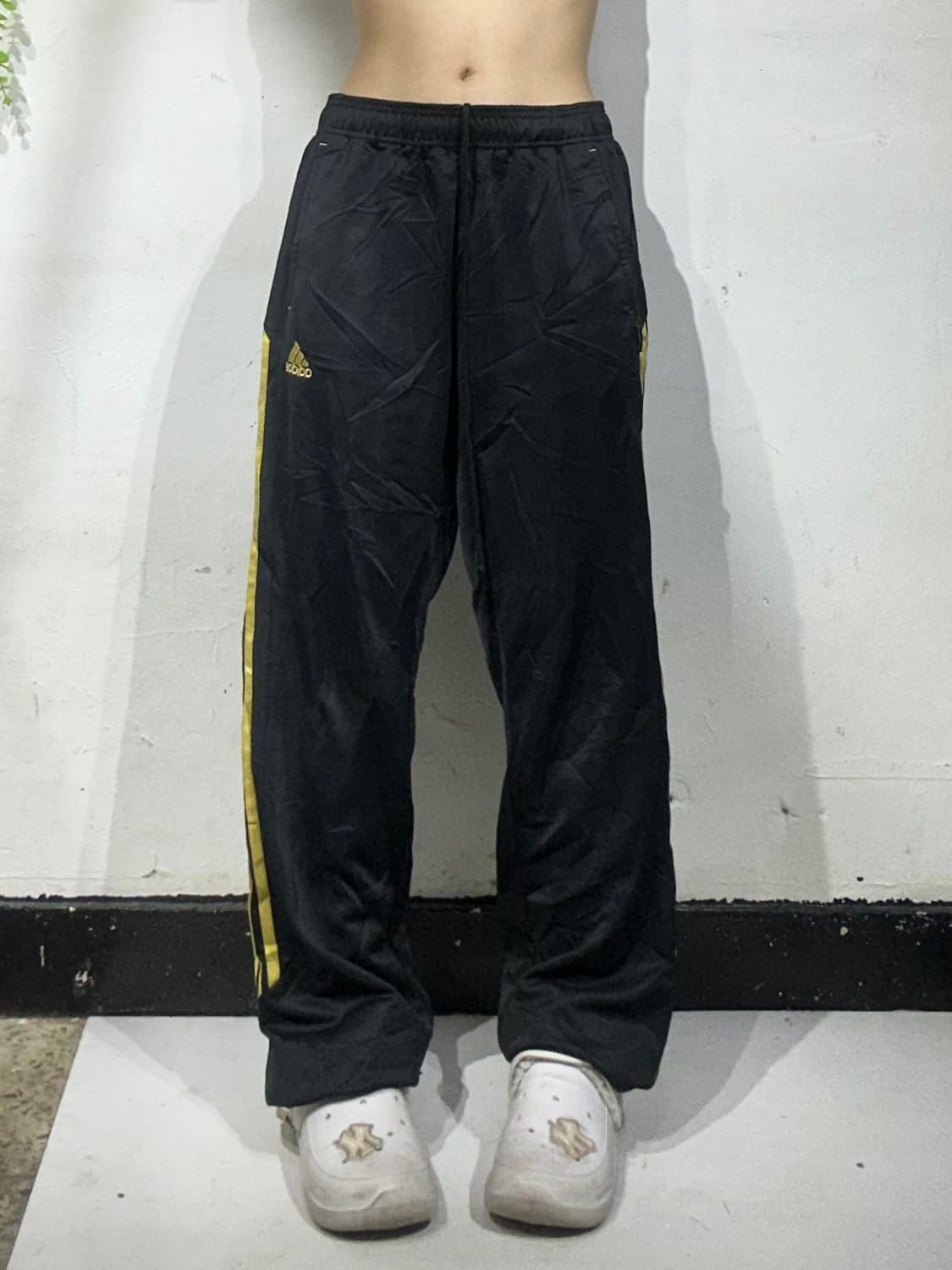 아디다스 블랙 골드 삼선 와이드 팬츠 L 상품이미지2