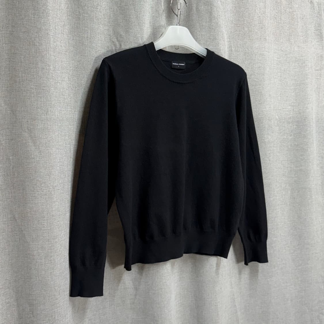 [L] 무신사 스탠다드 라운드 블랙 니트 상품이미지2
