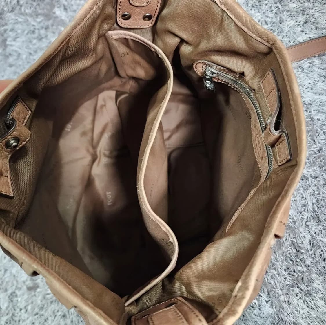 토즈 레더 숄더백 상품이미지7