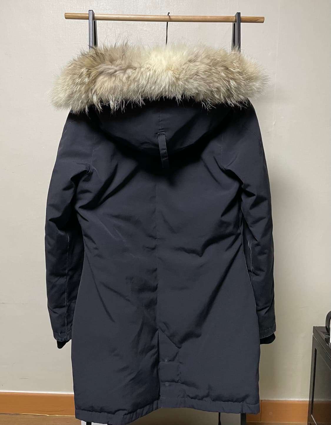 정품 M) 캐나다구스 빅토리아 네이비 롱 패딩 상품이미지2