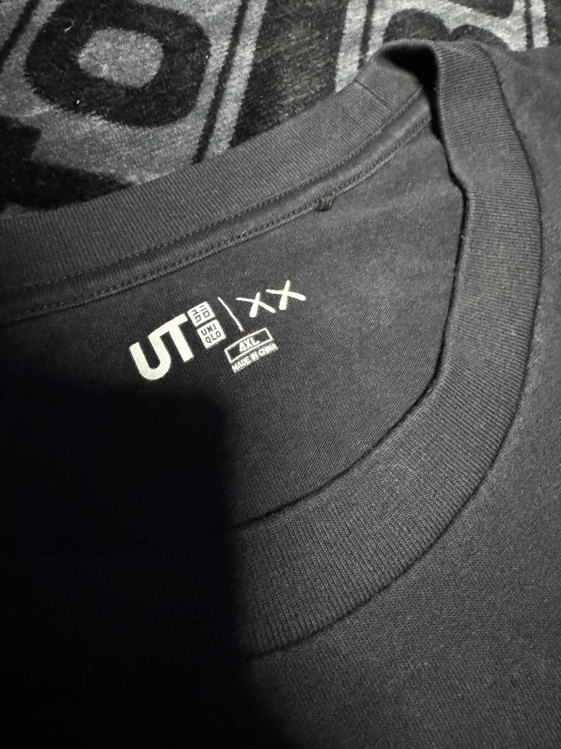 유니클로 카우스 숏 슬리브 그래픽 티셔츠 블랙 4XL 상품이미지4