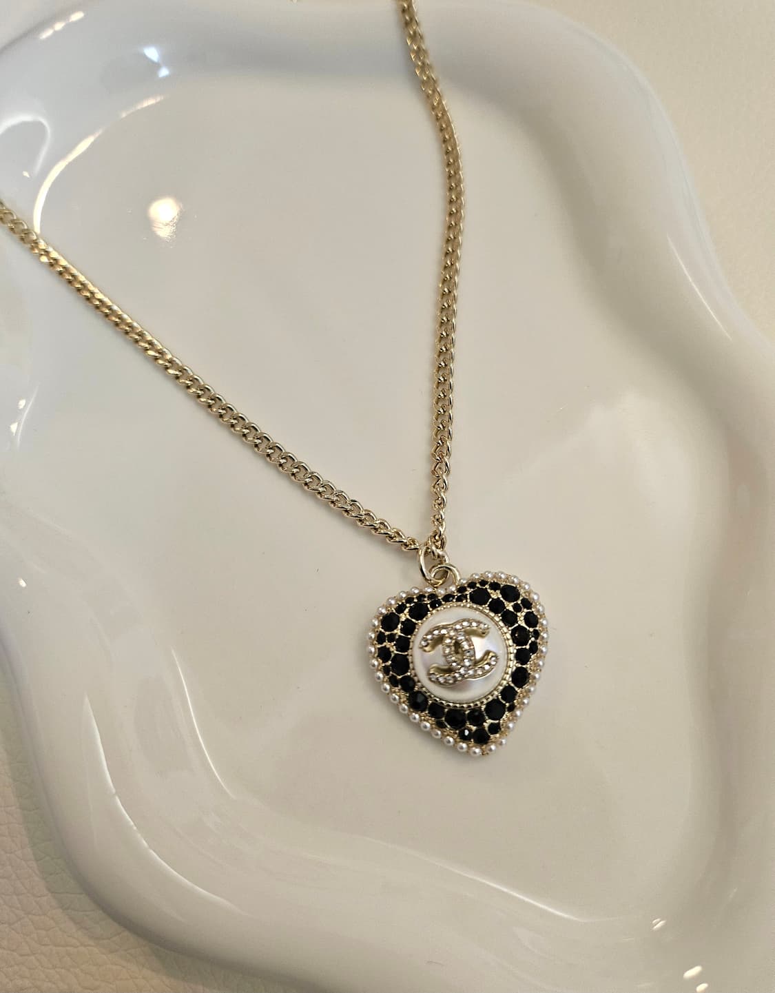 샤넬 블랙스톤하트 목걸이 업사이클링 상품이미지3