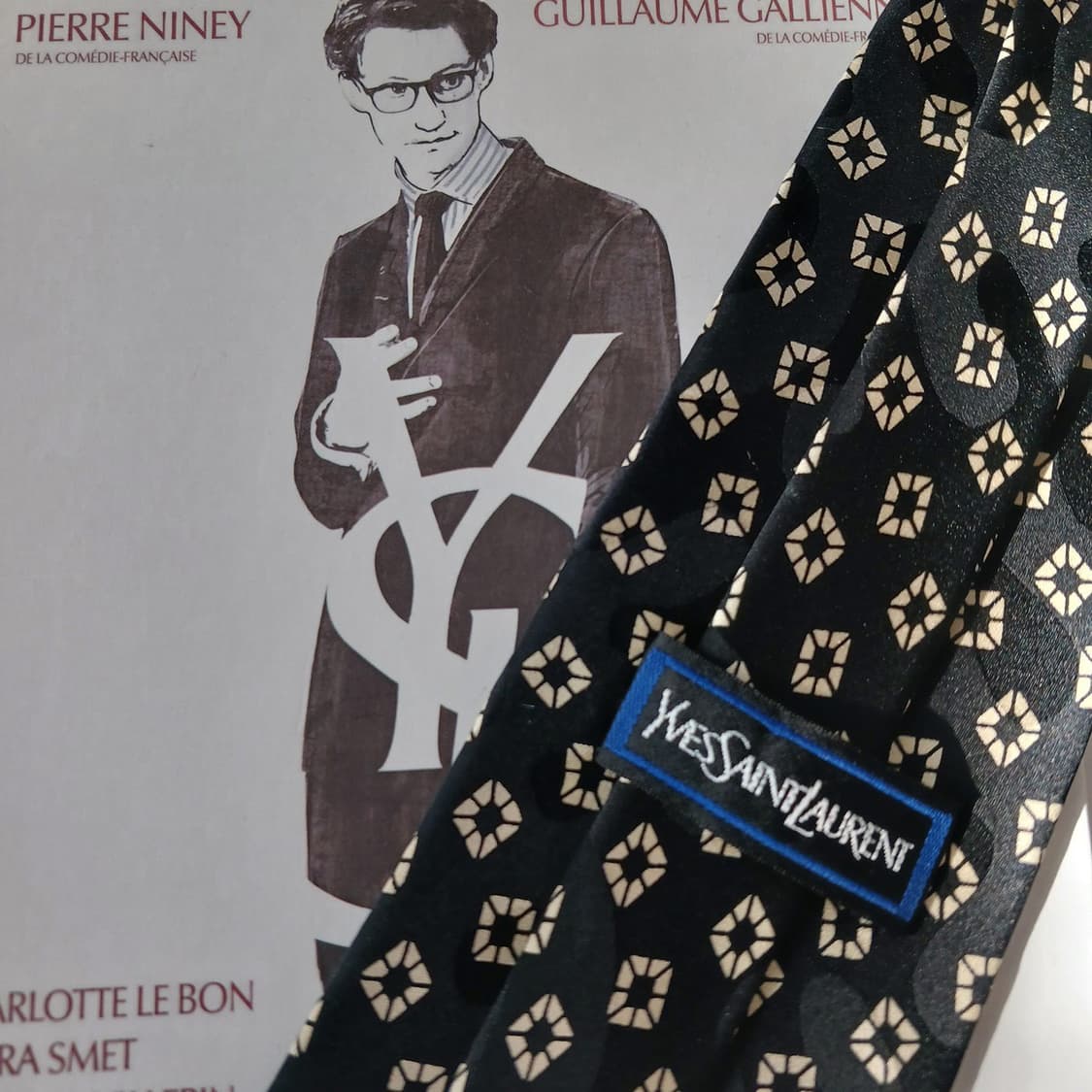 입생로랑 실크 블랙 기하 패턴 넥타이 9.2cm B등급 A19525 상품이미지8