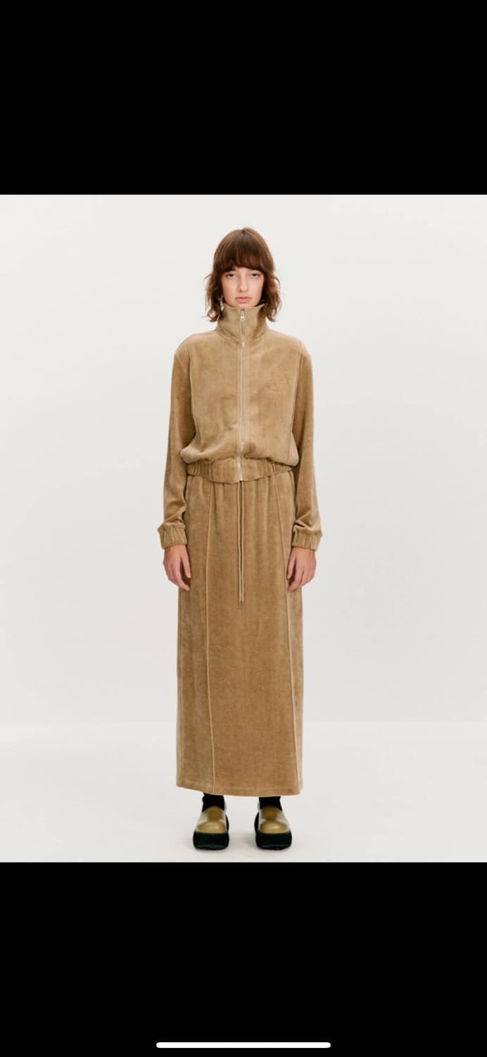 오픈와이와이 벨벳 트레이닝 맥시 스커트(베이지) 상품이미지1