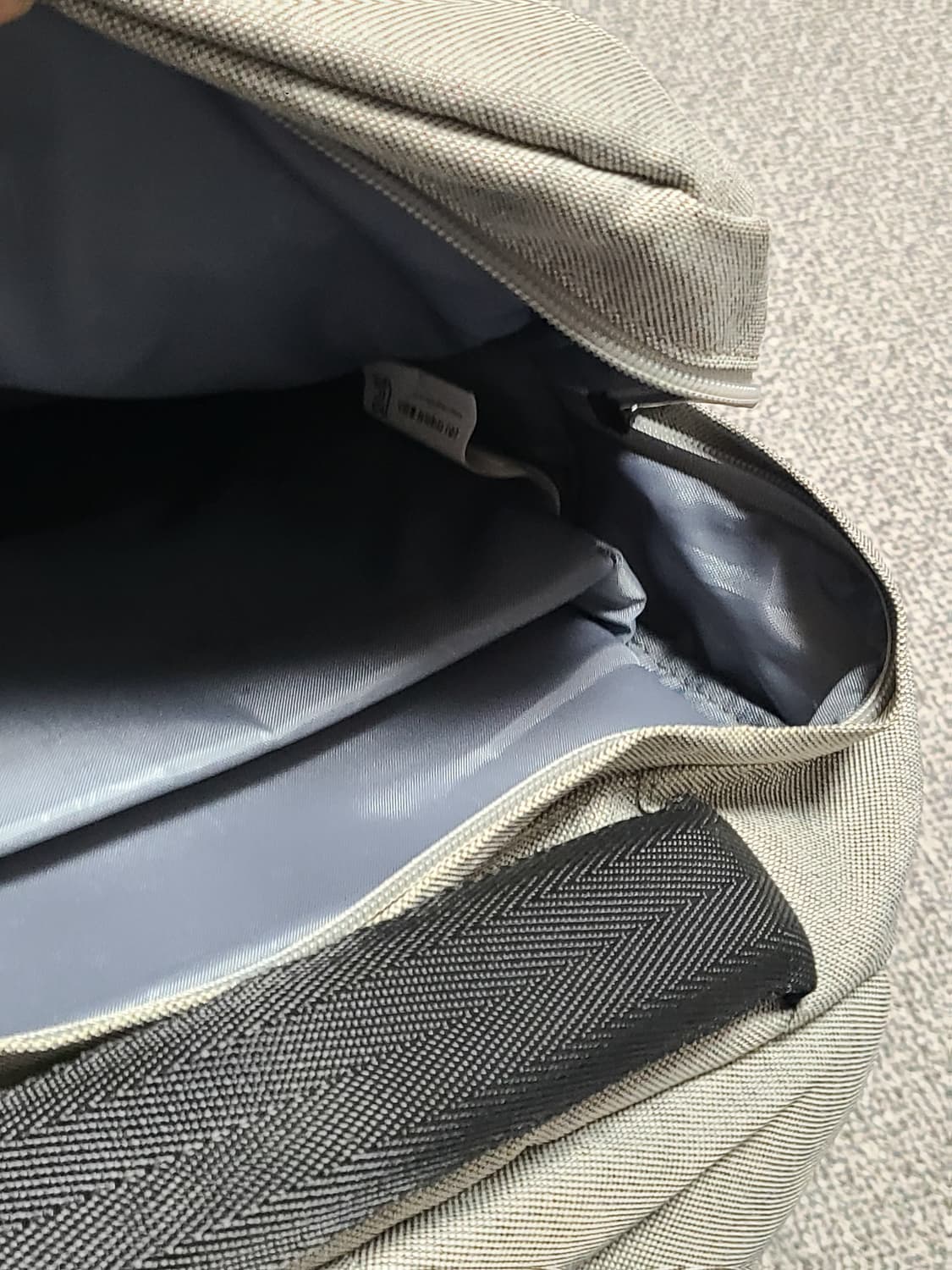 내셔널지오그래픽 백팩, 실측30-45-10 상품이미지3