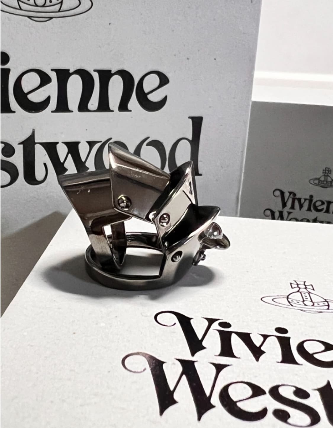 비비안웨스트우드 orb 실버 너클링 반지 상품이미지2