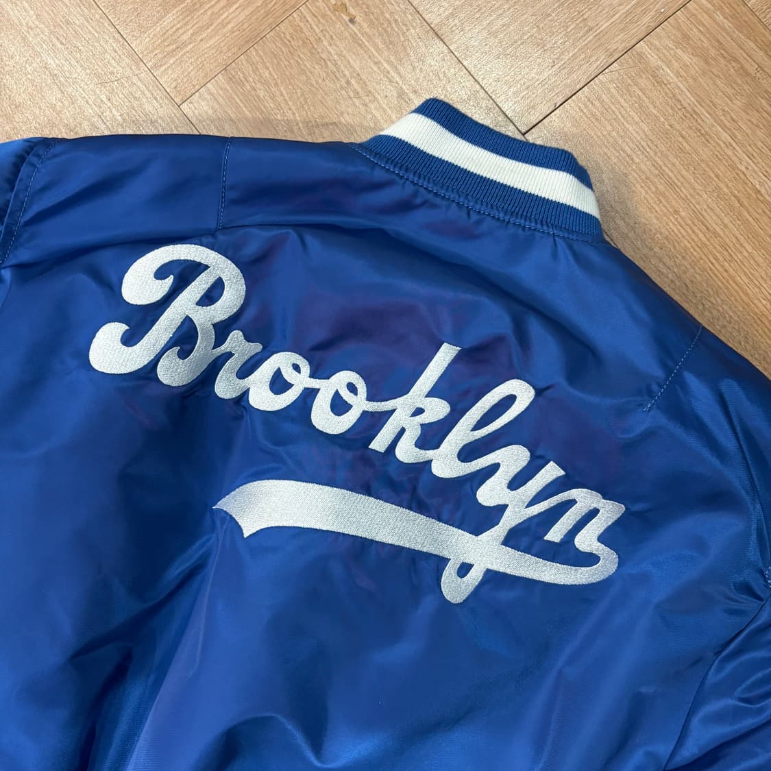 뉴에라 x 알파인더스트리 다져스 카모/블루 리버시블 봄버 자켓 상품이미지9