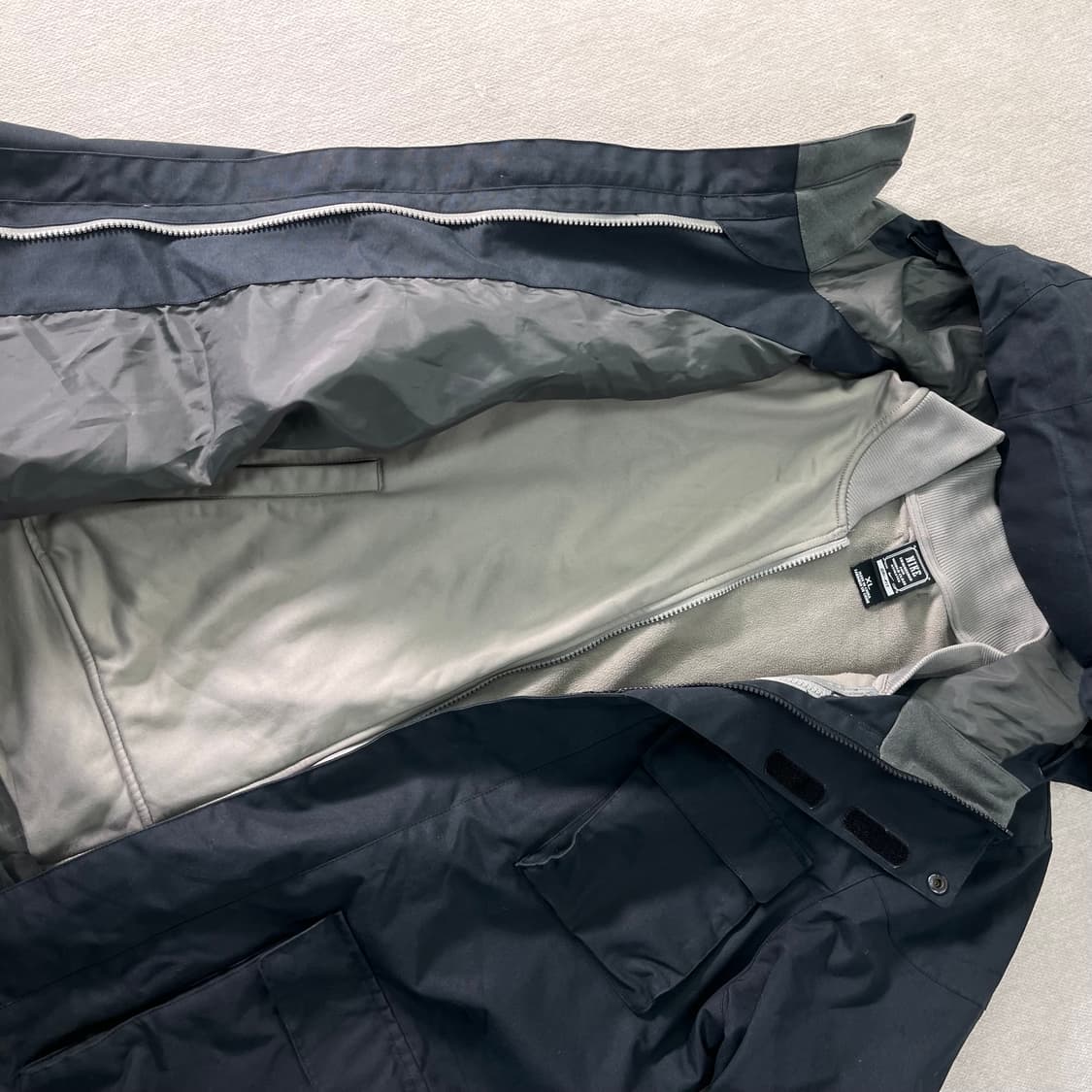 100 나이키 스우시 테크니컬 멀티포켓 자켓 상품이미지3