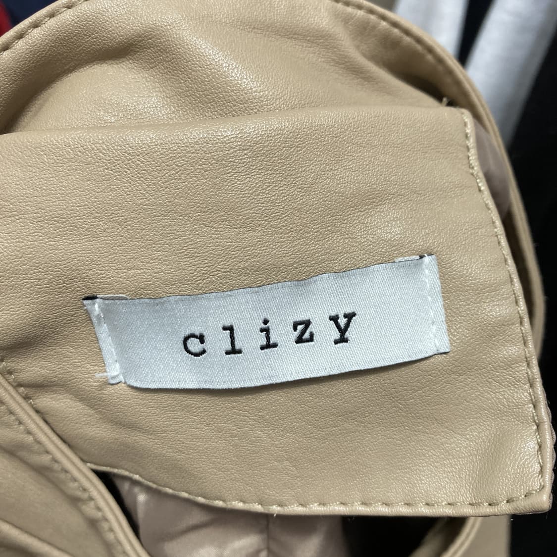 클리지 여성 보고핀턱레더가죽자켓 free  상품이미지4