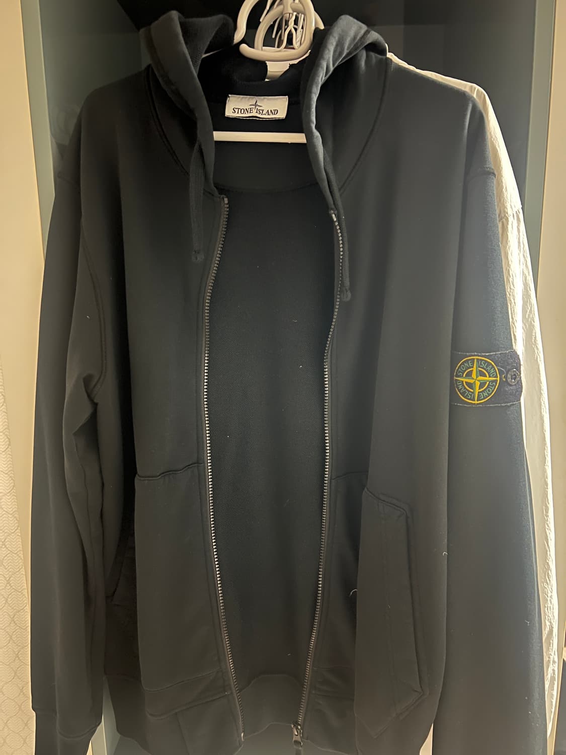 스톤아일랜드 후드집업 23 상품이미지3