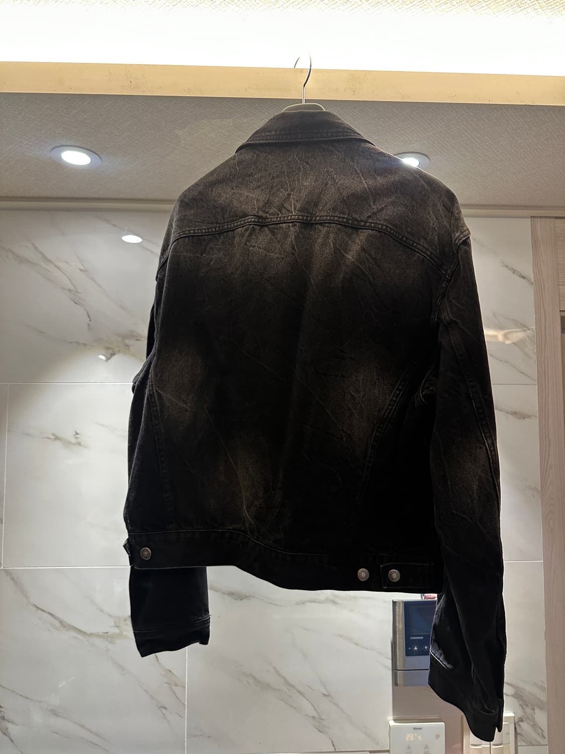 새상품)엘무드 마틴 데님 트러커 자켓 고스트블랙 상품이미지4