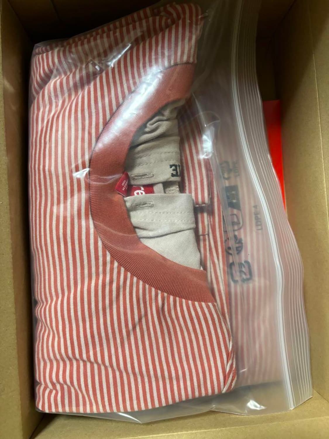 뉴진스 해린 착용) 슈프림 레이어드 후드 24SS supreme 상품이미지8