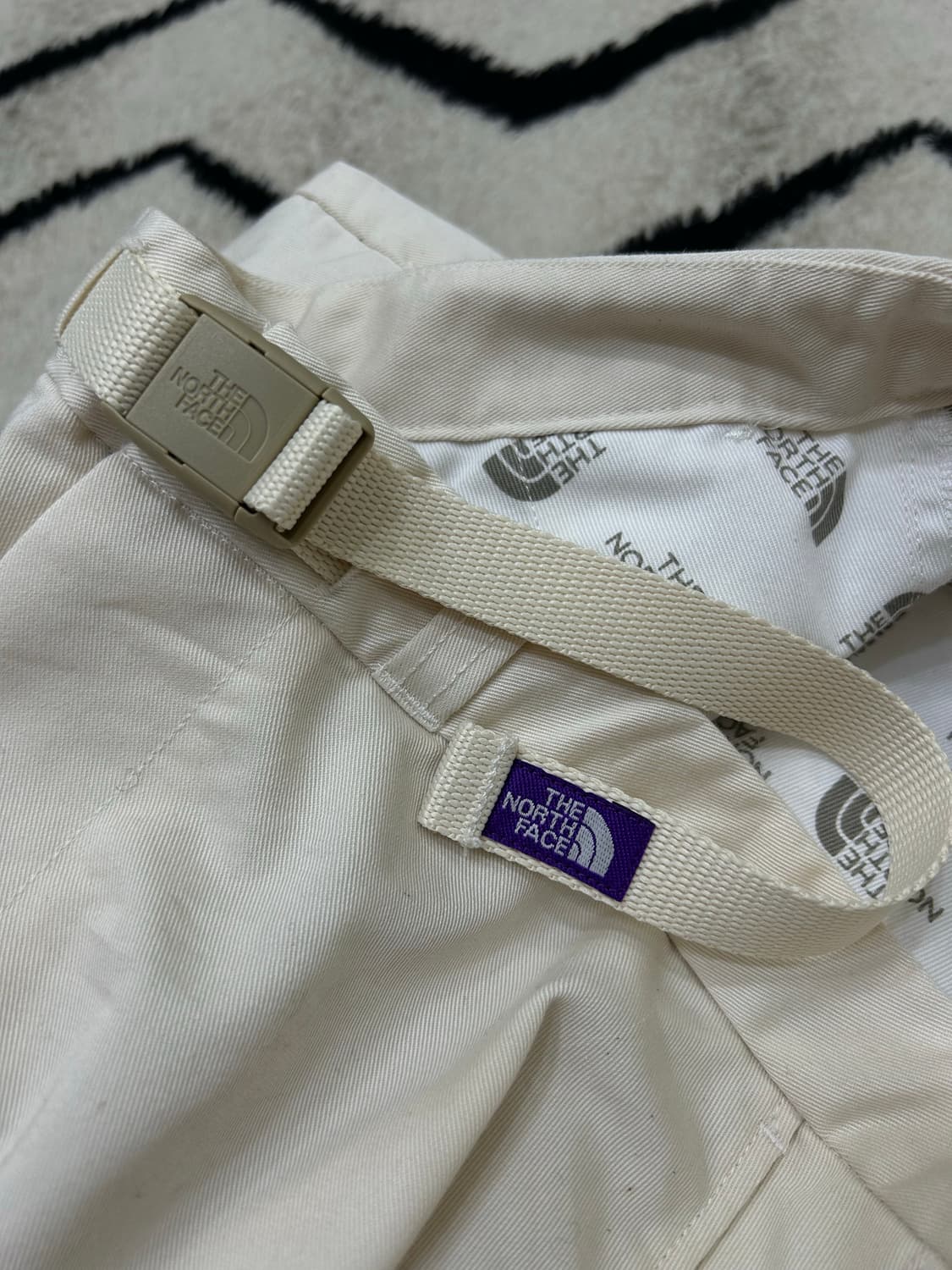 [32]노스페이스 퍼플라벨 벨티드 캐주얼 반바지/옅은 아이보리 상품이미지4