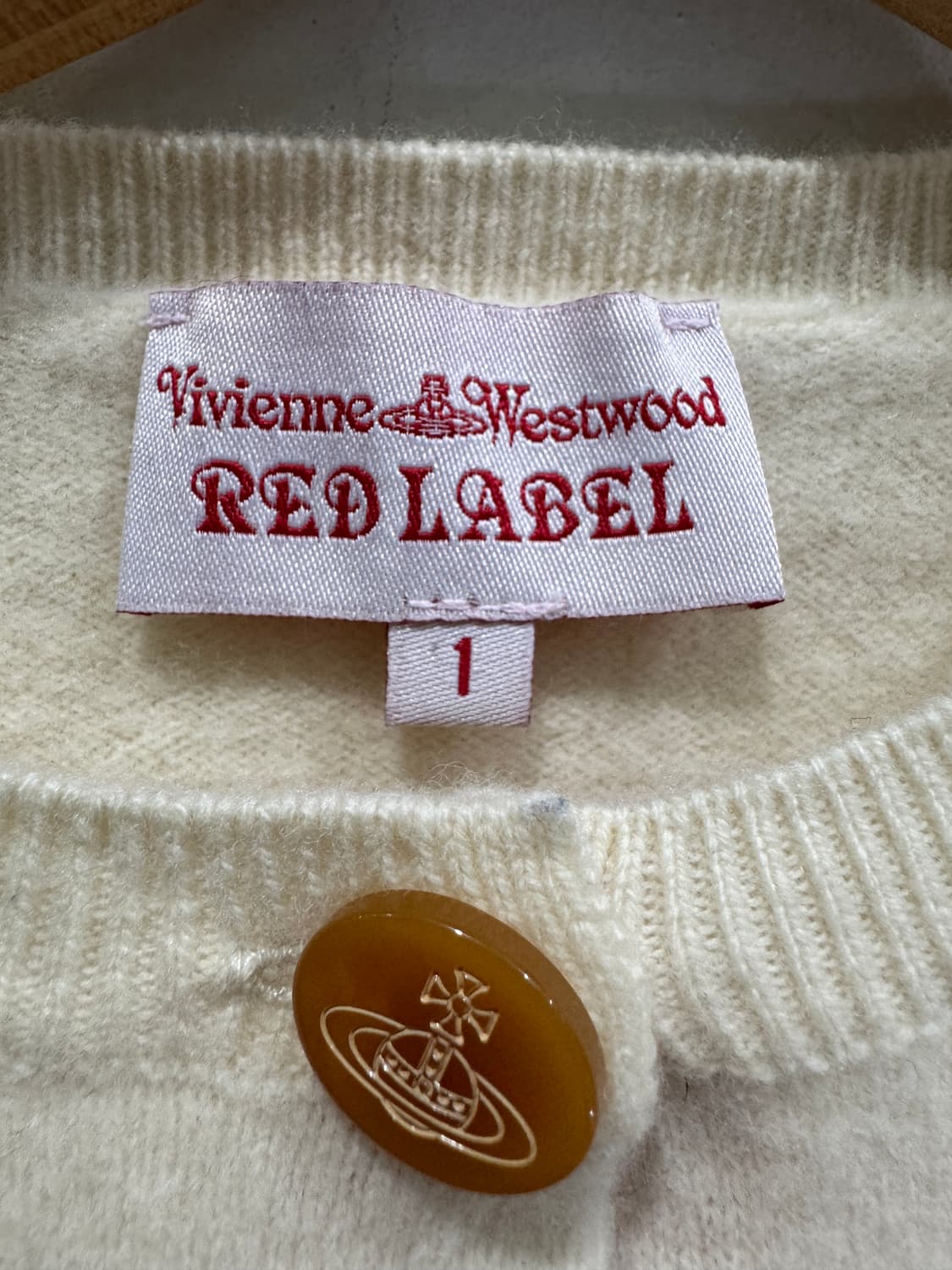 비비안웨스트우드 레드라벨 아이보리 가디건 정품 상품이미지4