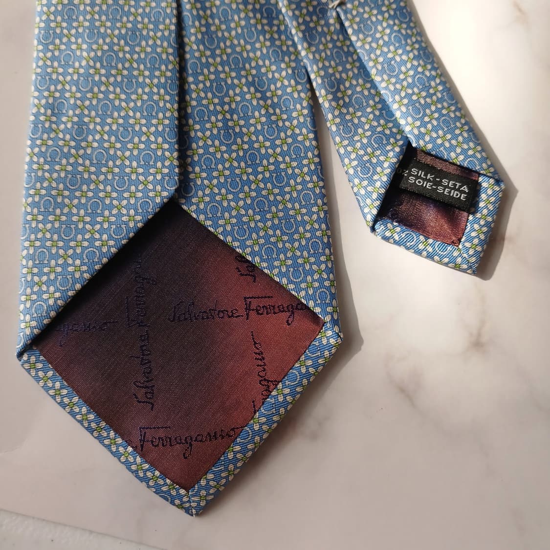 살바토레 페라가모 실크 간치니 넥타이 8.8cm A등급 A18804
 상품이미지8