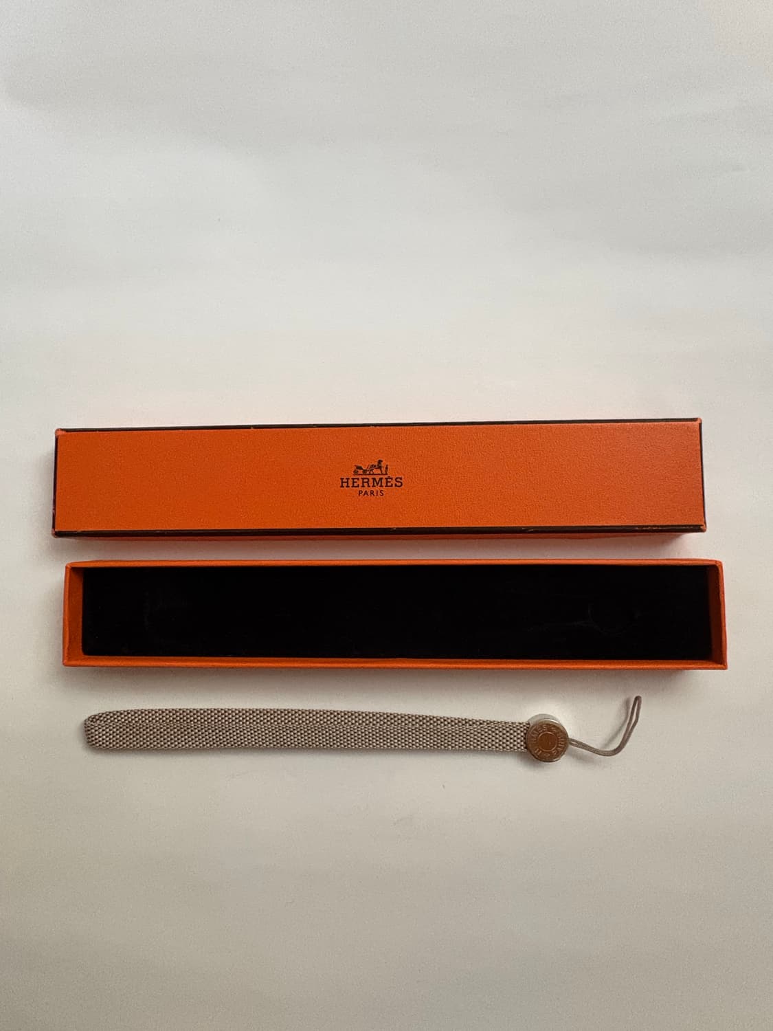 Hermes 에르메스 핸드폰 카메라 스트랩  상품이미지1