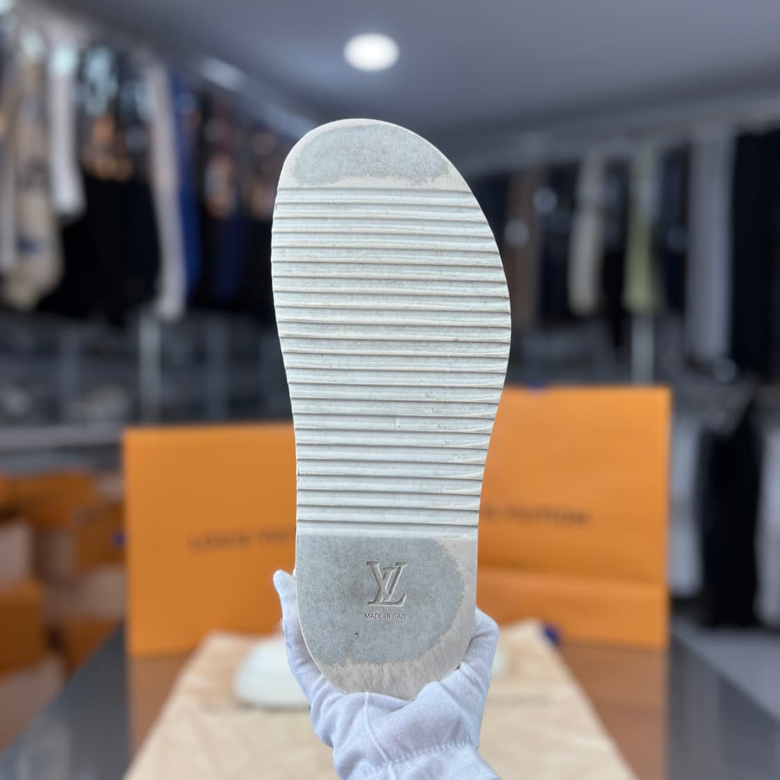 [리오브] 루이비통 LV 모노그램 이지 뮬 슬리퍼 상품이미지4