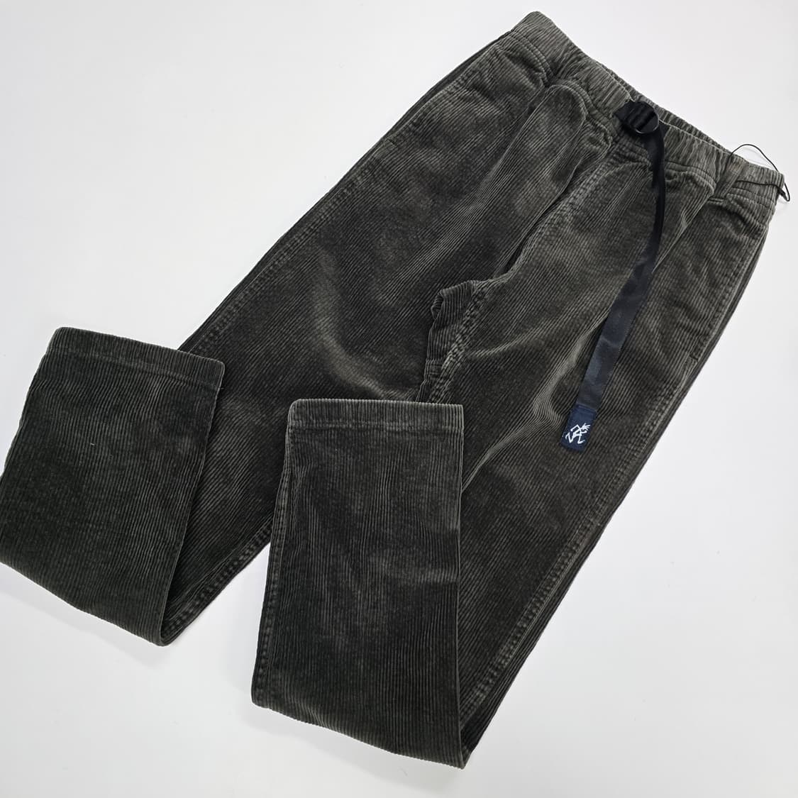 140 그라미치 카키 코듀로이 팬트 상품이미지1