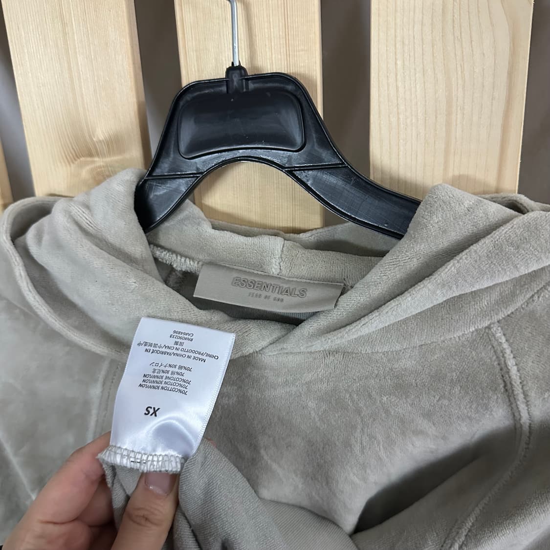 (S) 피어오브갓 에센셜 베이지 벨벳 래글런 후드티 상품이미지5