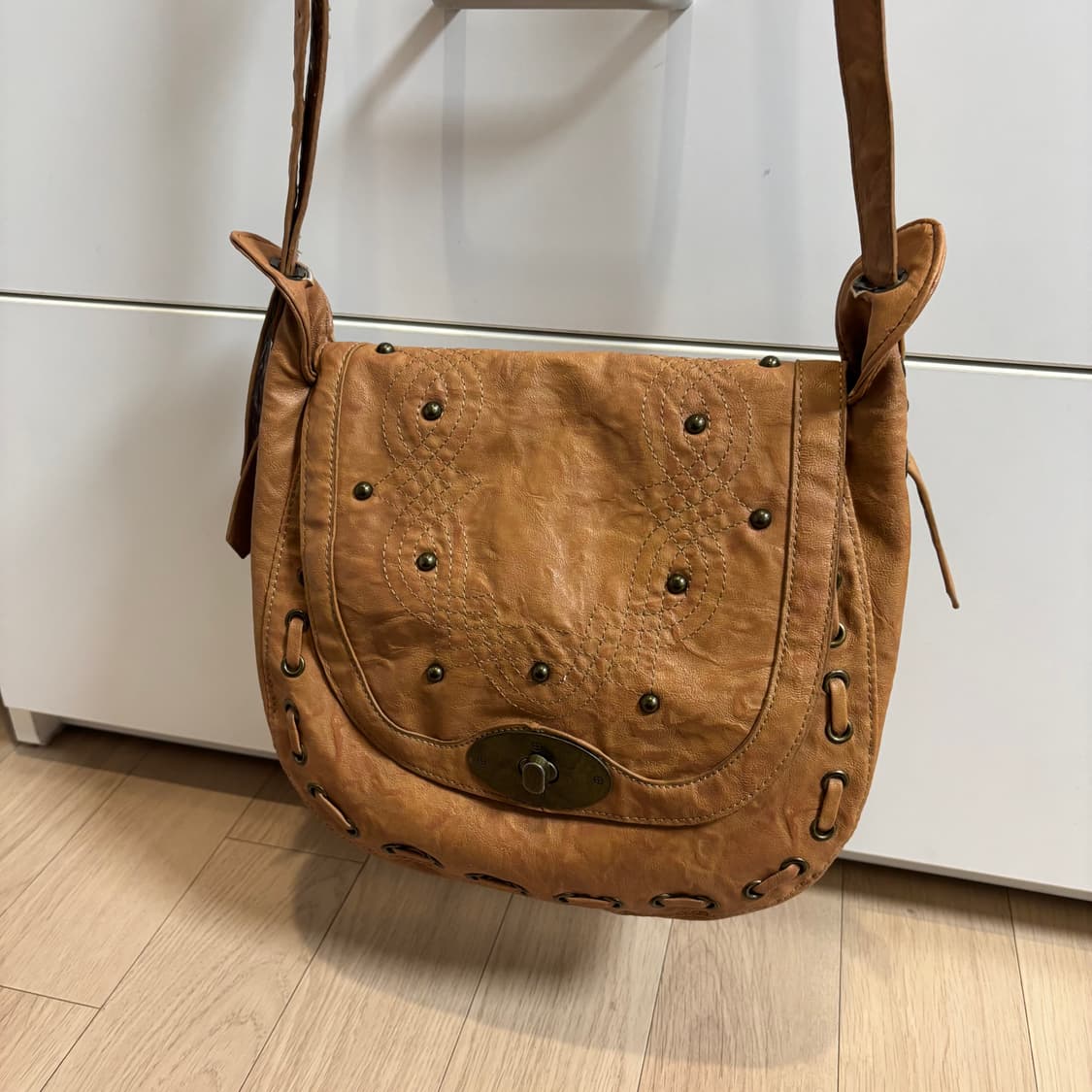 빈티지 레더 웨스턴 디테일 숄더 크로스백 상품이미지1