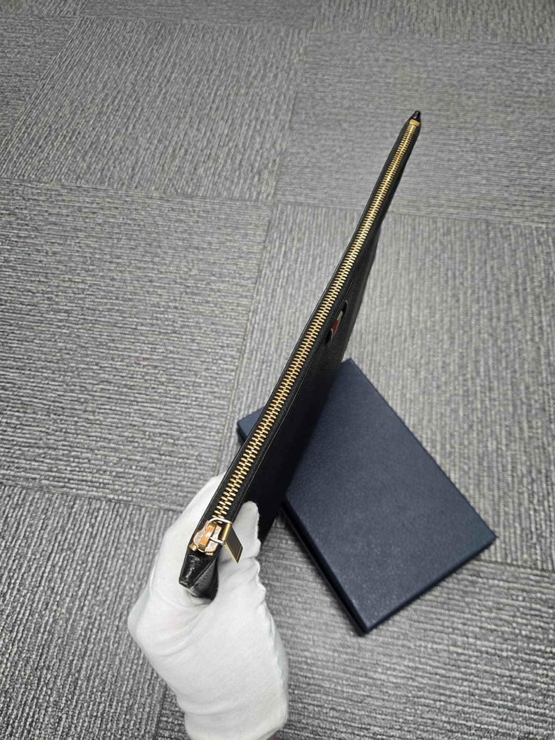 [특가][정품] 톰브라운 클러치백 라지 상품이미지6