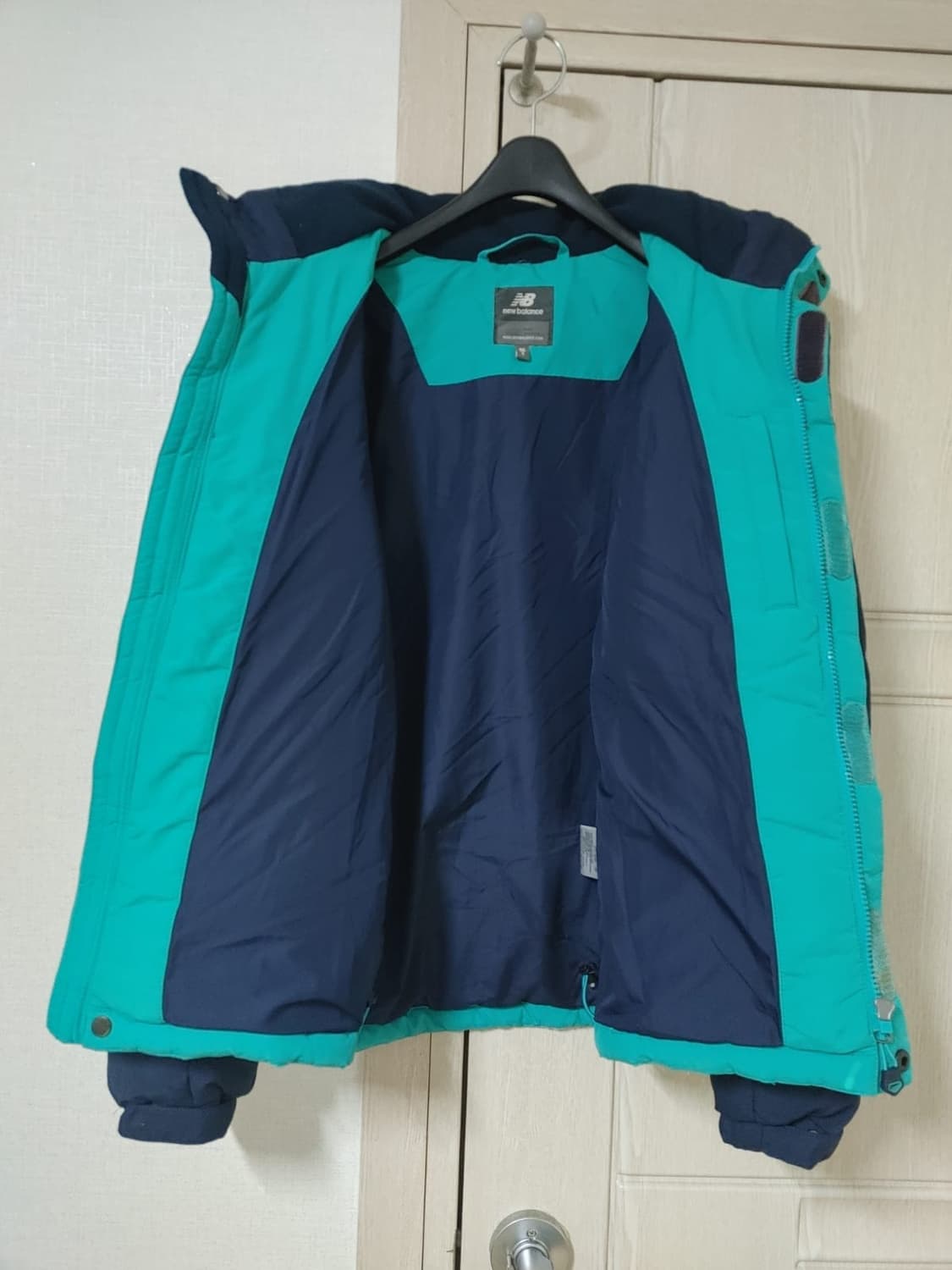 뉴발란스 투톤 컬러 패딩 자켓 – 90 사이즈 상품이미지2