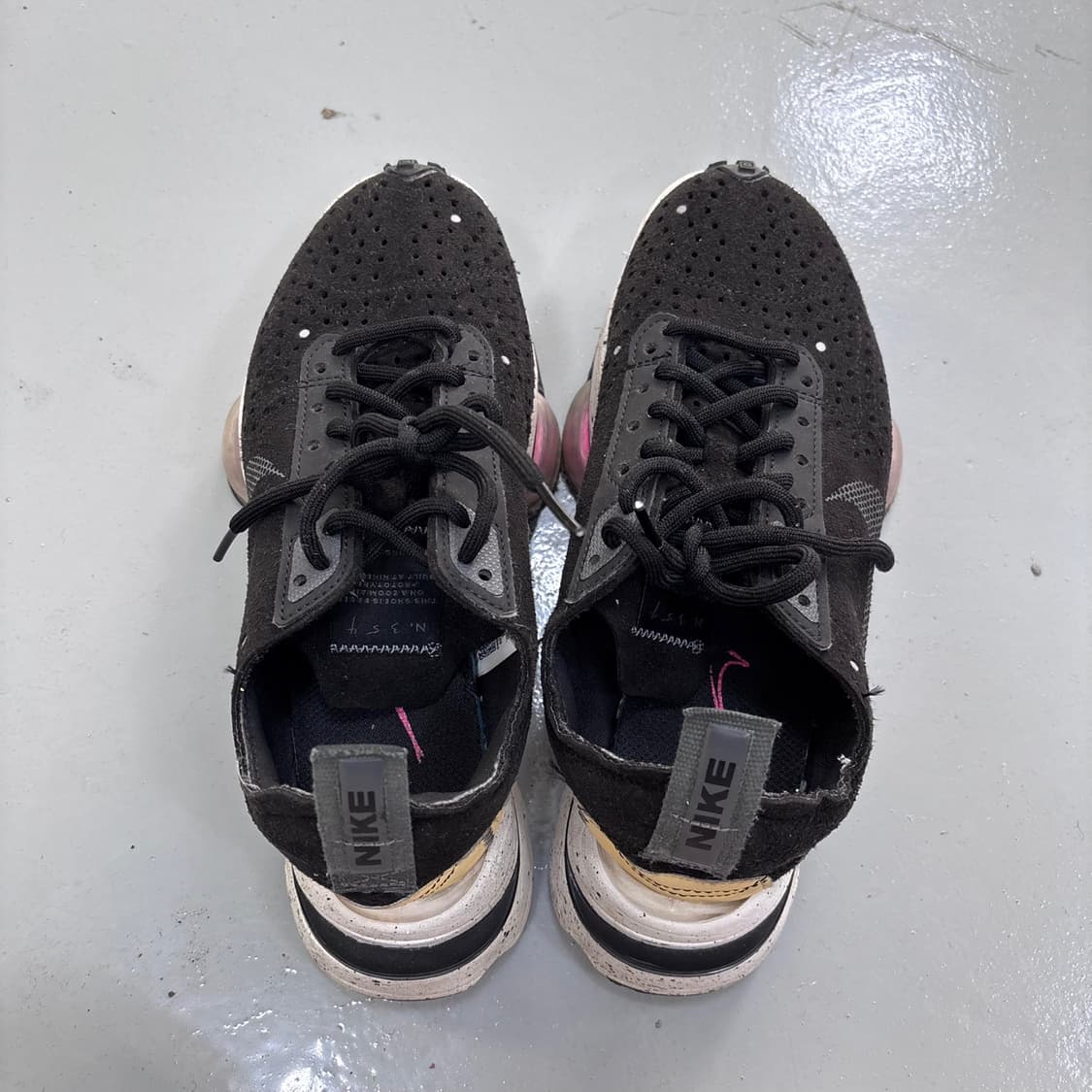 225 나이키 에어 블랙 하이퍼 펑크 0408E2 상품이미지1