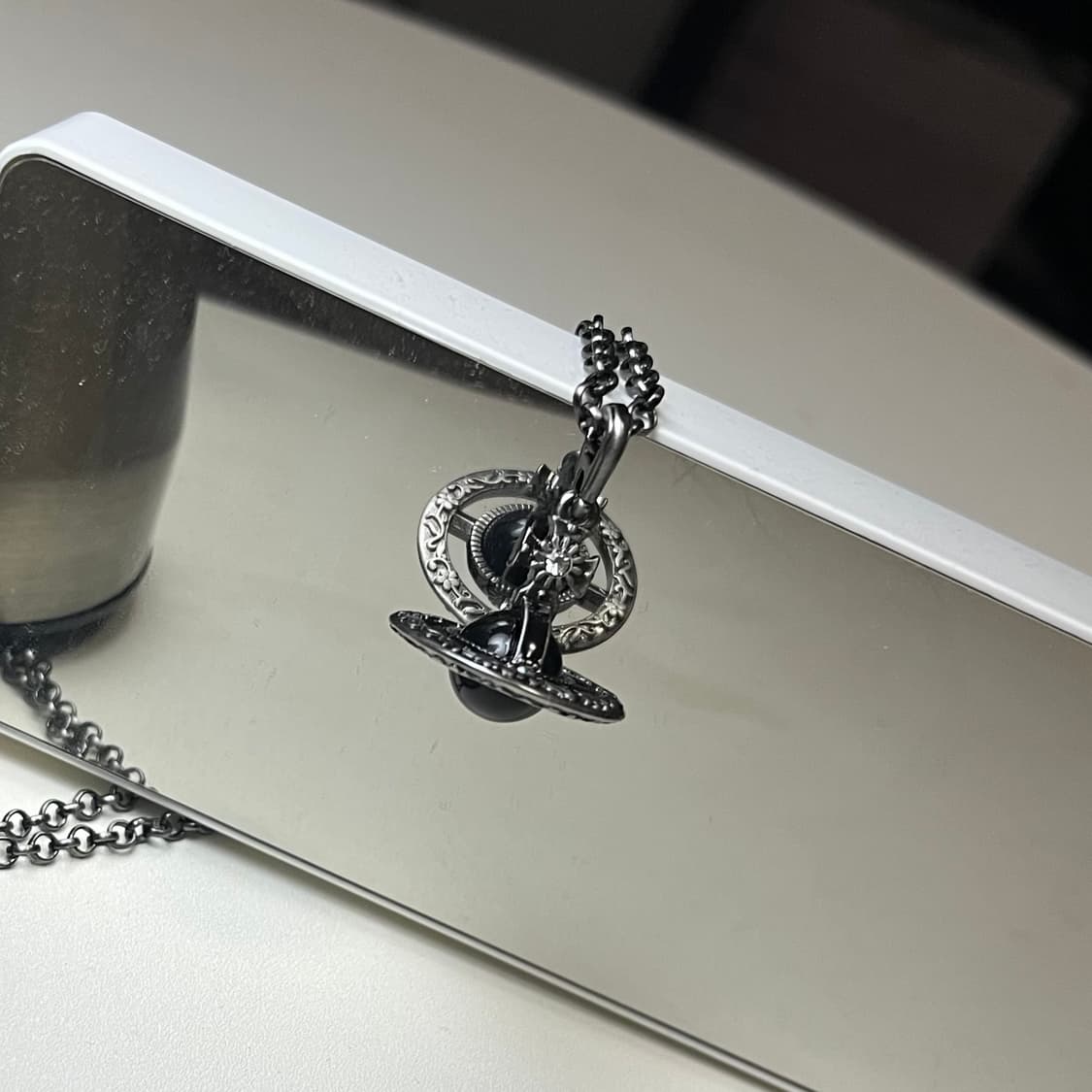 비비안웨스트우드 오리엔탈 orb 목걸이 블랙 상품이미지5