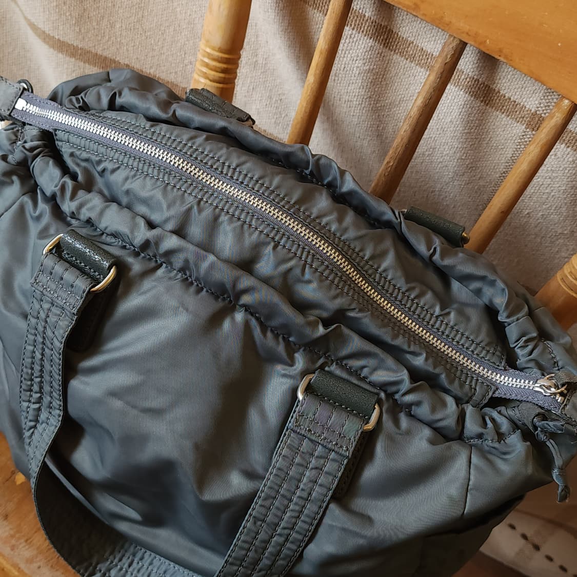 00년대 캘빈클라인 진스 나일론 버클 토트백 카키 상품이미지5