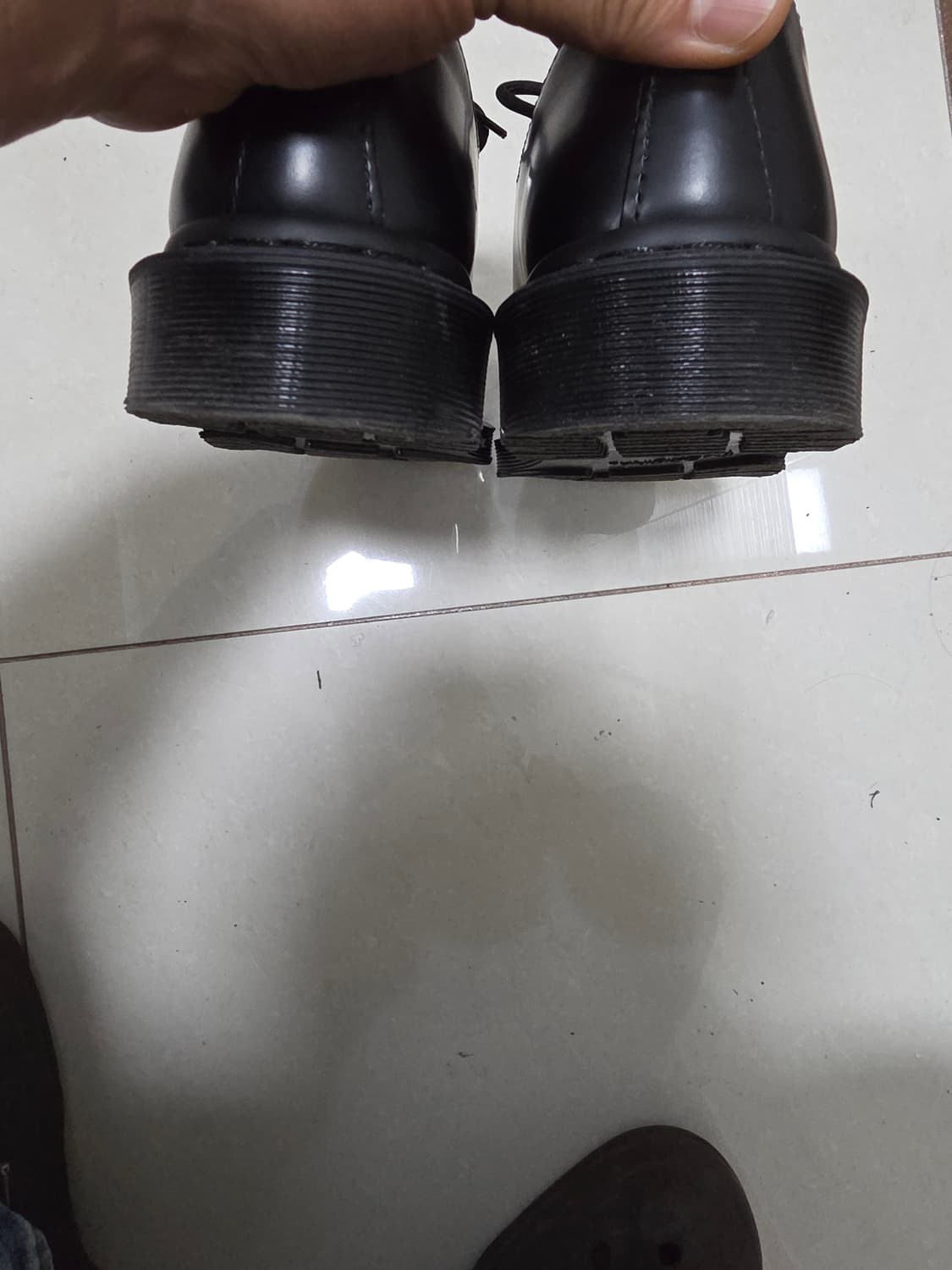 닥터마틴 1461 모노 UK7 (260) 판매합니다 상품이미지5