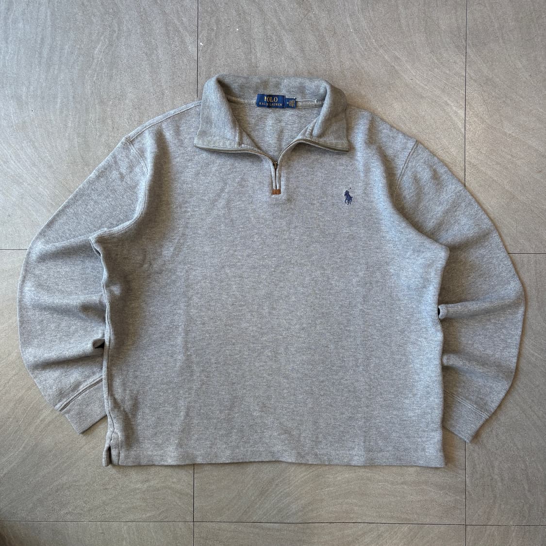 폴로 국내 정품 최신라벨 그레이 반집업 니트 상품이미지1