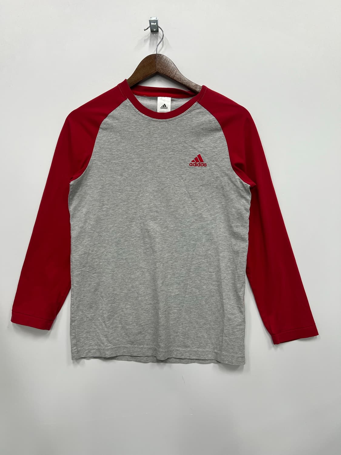 아디다스 긴팔티 상품이미지1