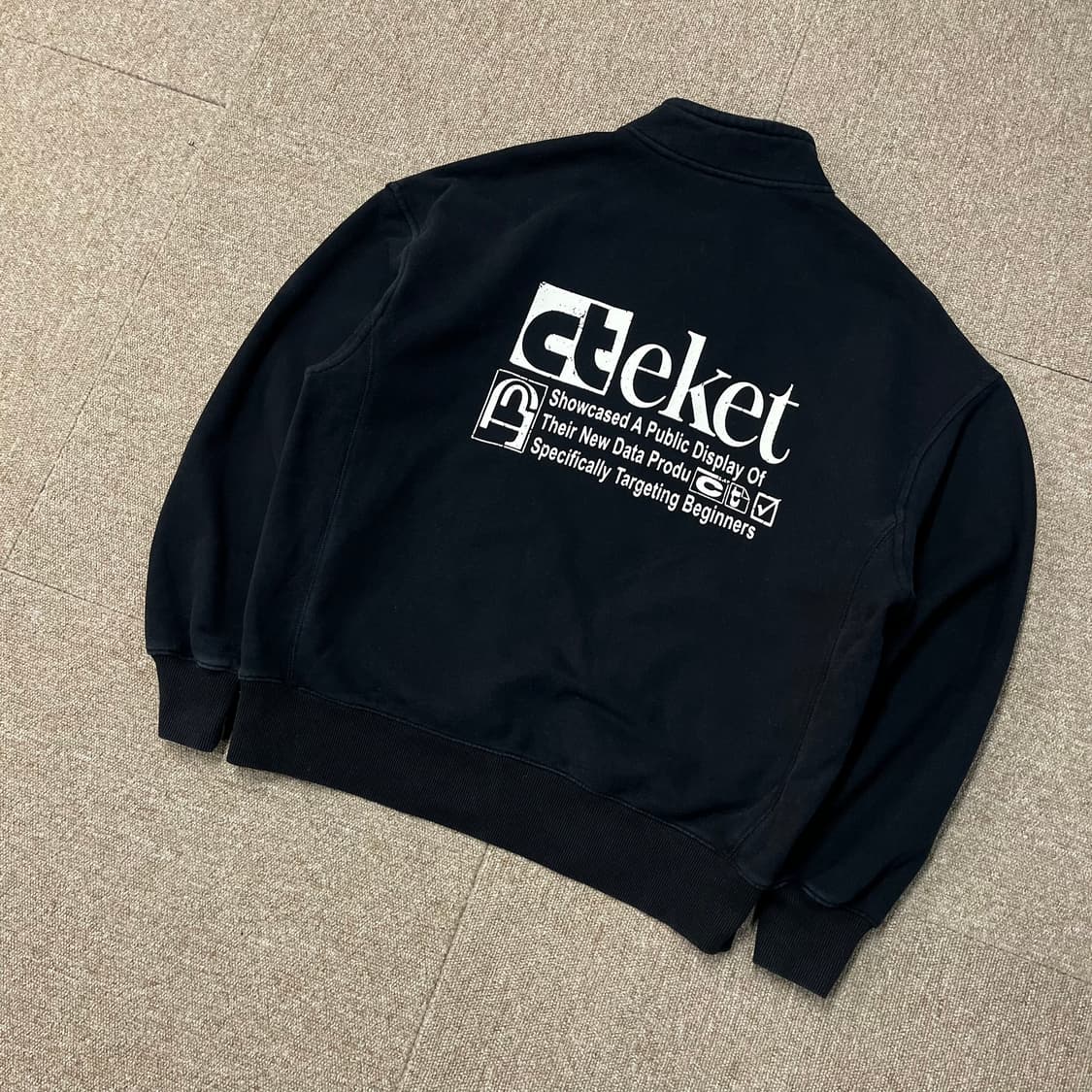  테켓 반집업 맨투맨 상품이미지1