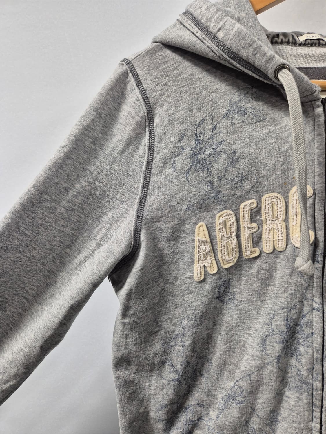 *무료배송*아베크롬비 Y2K 올드스쿨 그레이 플라워 투웨이 후드집업 XL 상품이미지2