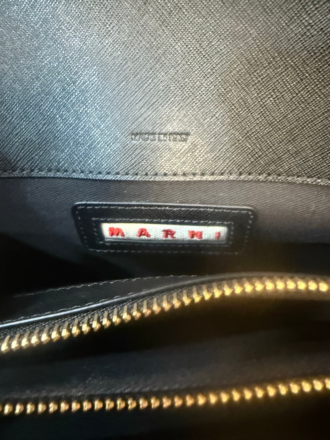 정품 마르니 미니 트렁크백 팝니다 상품이미지8