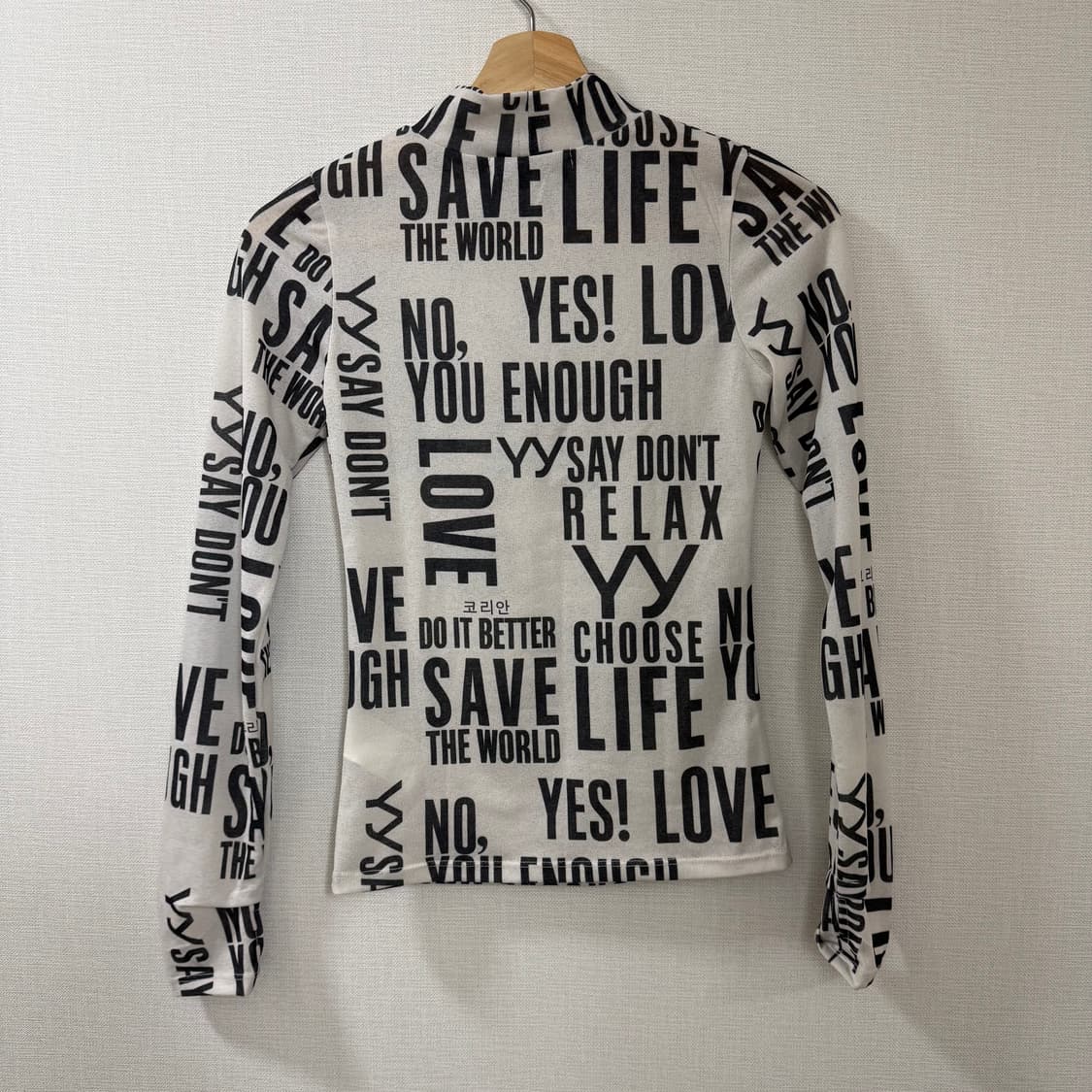 [001] Slogan Graphic Top - White 상품이미지3