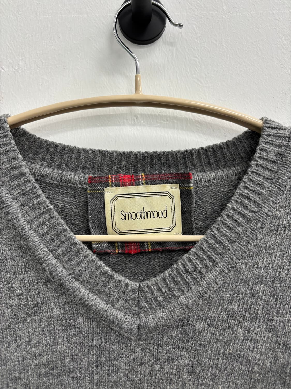 Smoothmood(스무스무드) 로고 브이넥 울 니트 상품이미지2