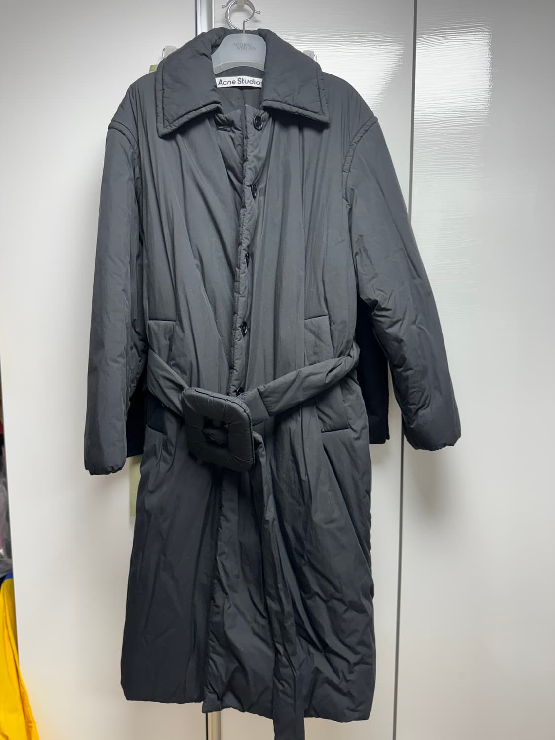 아크네 벨티드 패딩  상품이미지1