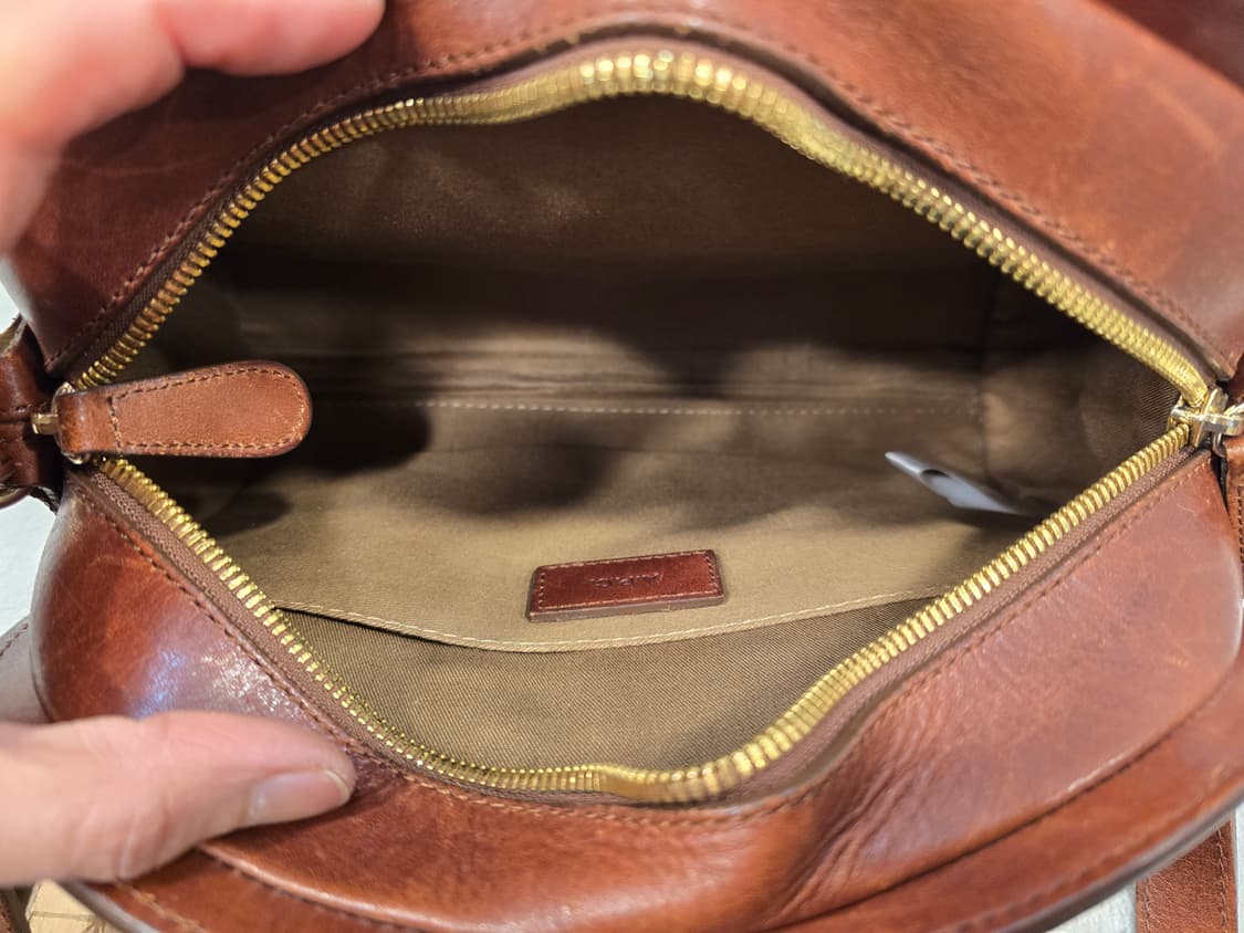 A.P.C 아페쎄 하프문 브라운 크로스백 가방 상품이미지8