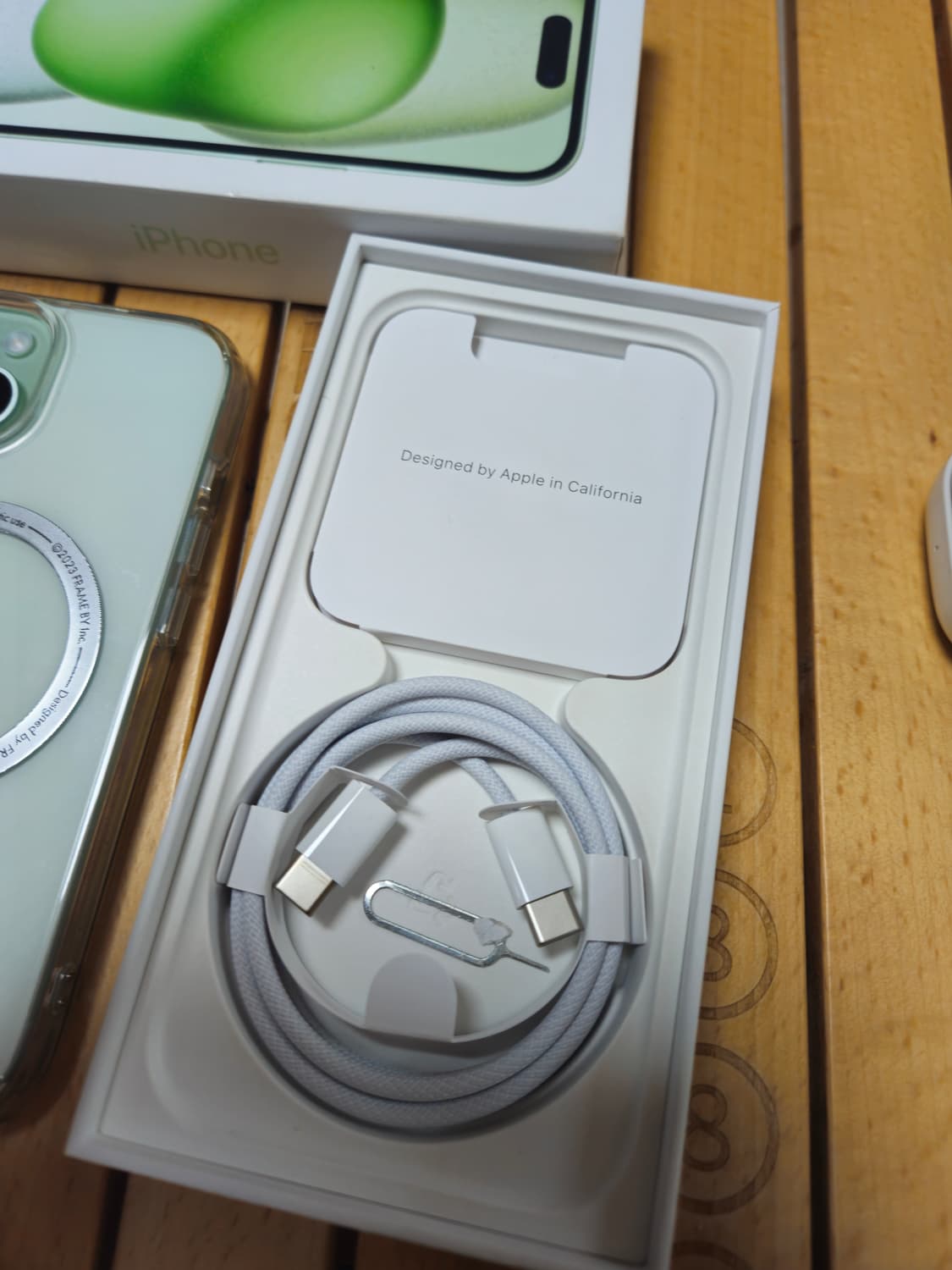 아이폰 15 사용감 거의 없음 256GB + 케이스 + 필름
 상품이미지5